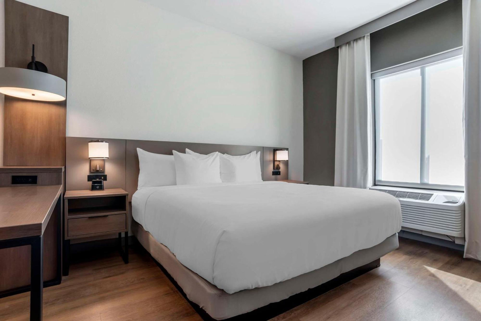 Comfort Inn & Suites Panama City Beach - Pier Park Area Bagian luar foto
