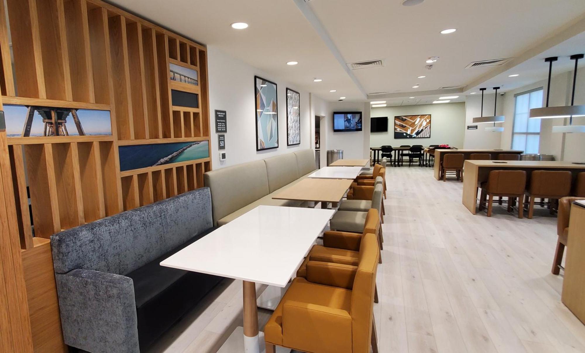 Comfort Inn & Suites Panama City Beach - Pier Park Area Bagian luar foto